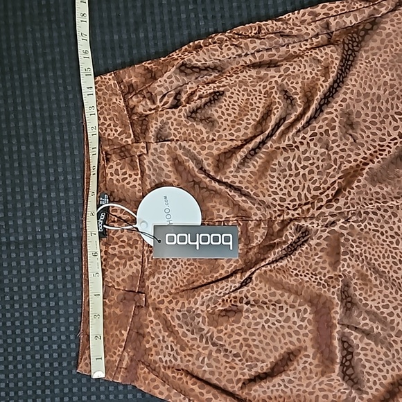 Boohoo, leopard print, satin, straight leg, chocolate brown, size 12 pants - Picture 4 of 13
